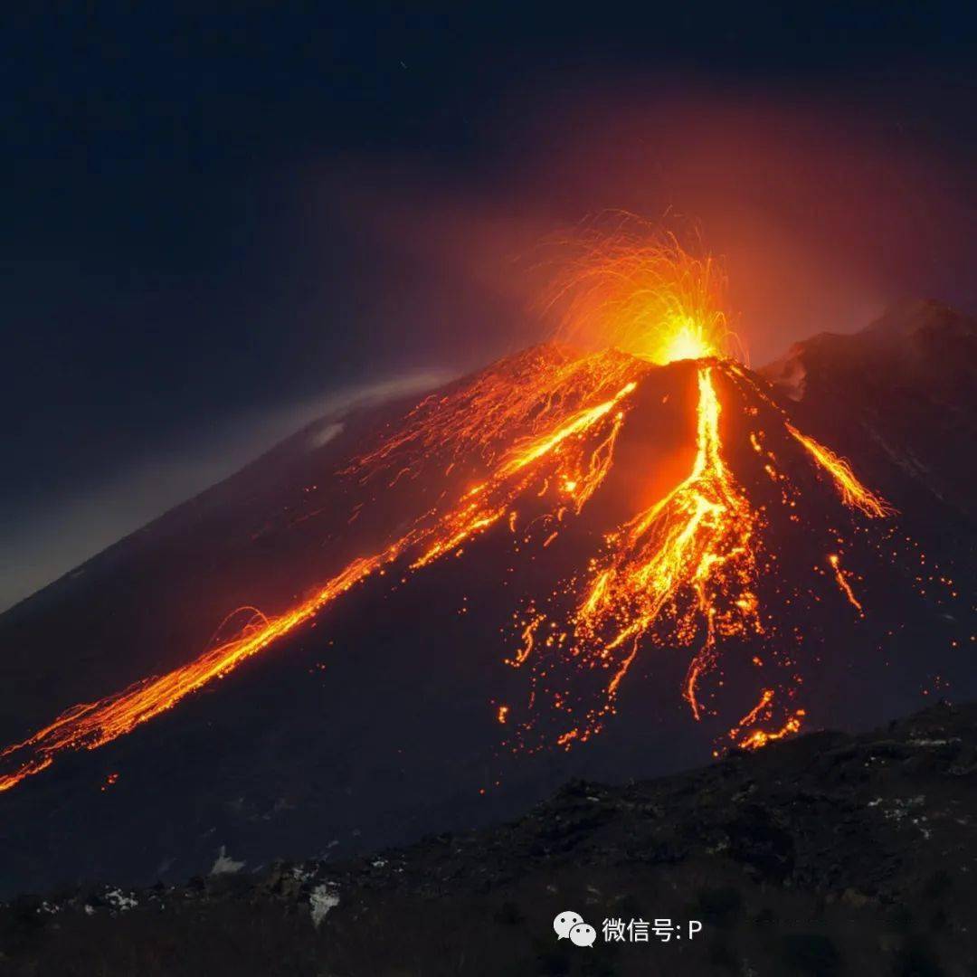 默拉比火山再度噴發 當局呼籲附近居民慎防熔岩溢出