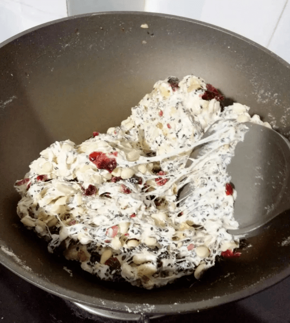 怎么样才能不粘锅放盐 fb4d7008c68e43d19f690cfe05a72112.png