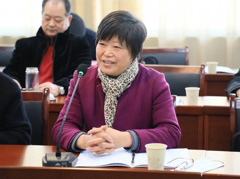 欢聚一堂,共商未来!临湖镇举办老干部座谈会