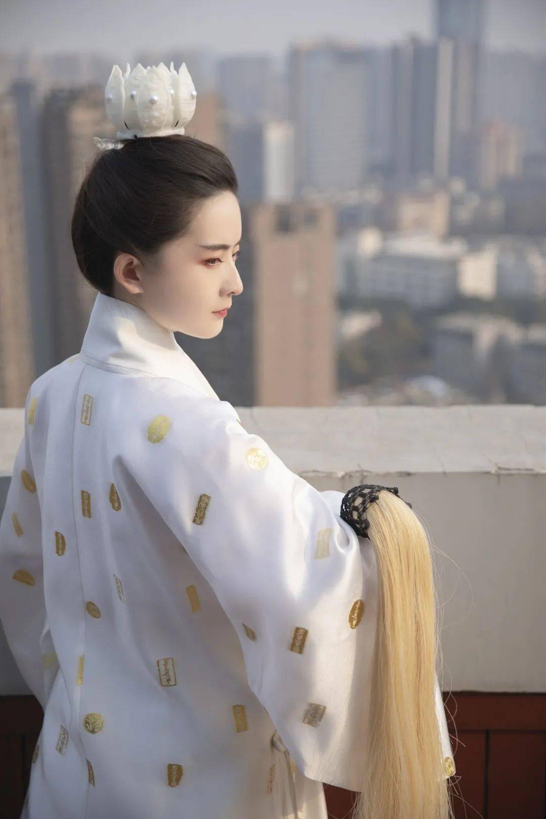 也许一直都在你的身边~这一期菌菌给糖宝们带来的是用汉服女扮男装的