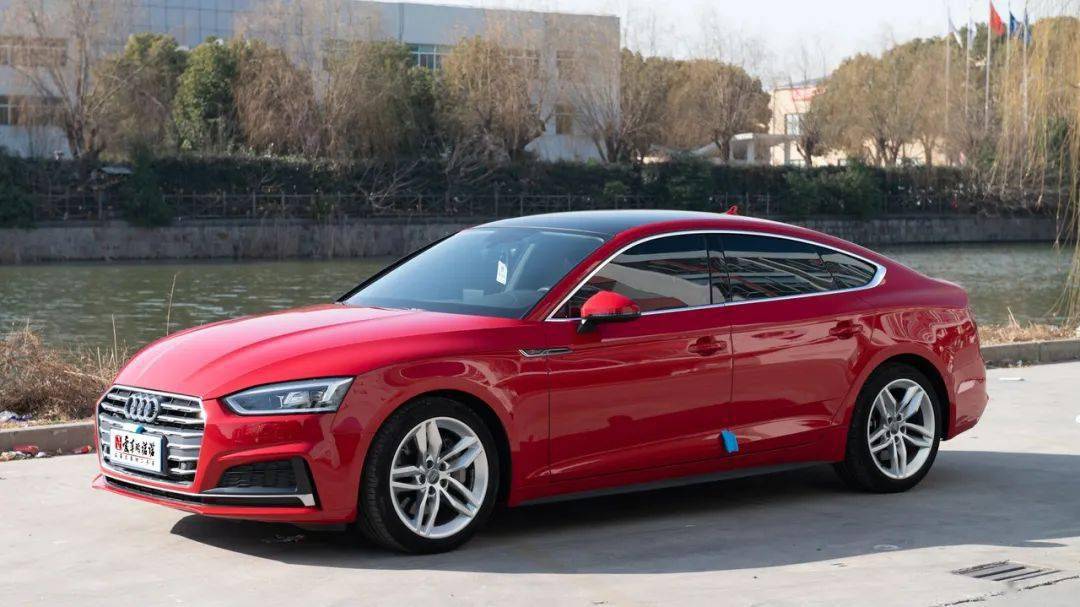 路试笔记1万公里准新车颜值醒目的高功率4门轿跑奥迪a5