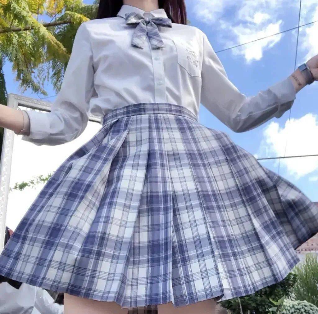 好看部位女生头像光落在你脸上可爱一如既往