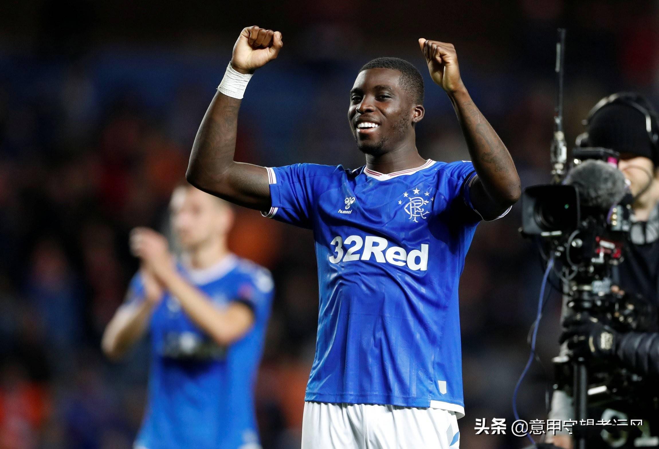 姆-理查兹)普雷斯顿0比0雷丁(83分钟卢卡斯-若昂罚丢点球)米德尔斯堡0