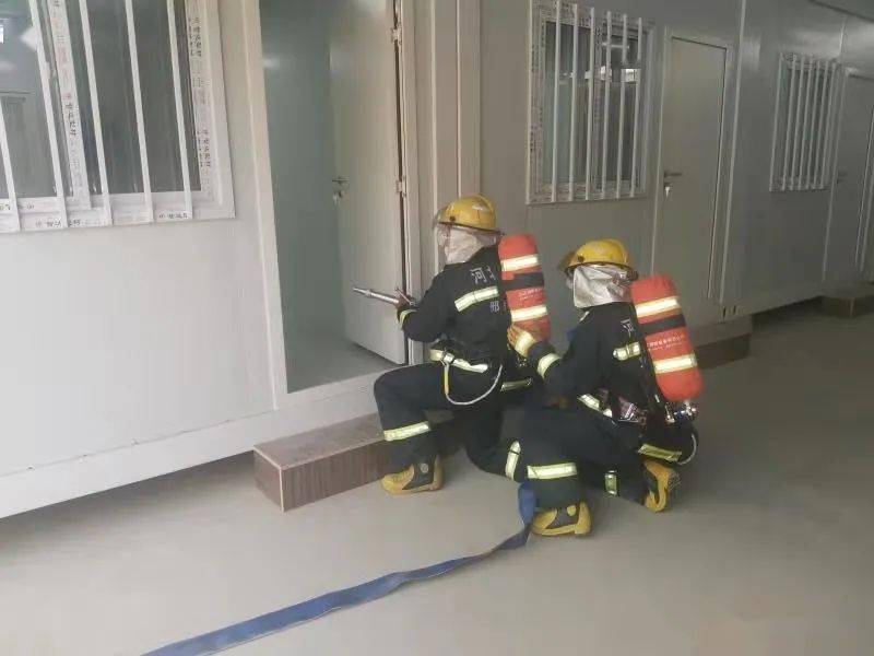 邢台南宫消防服务指导驻点值守24小时全天候守护新改建方舱隔离点消防