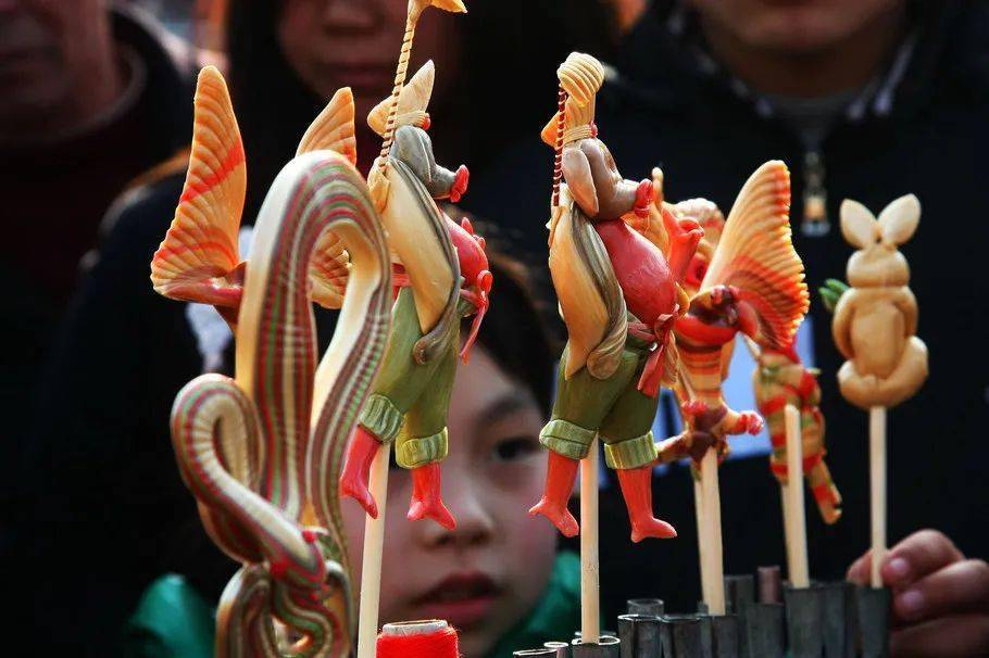 雷宇枫童年的糖人