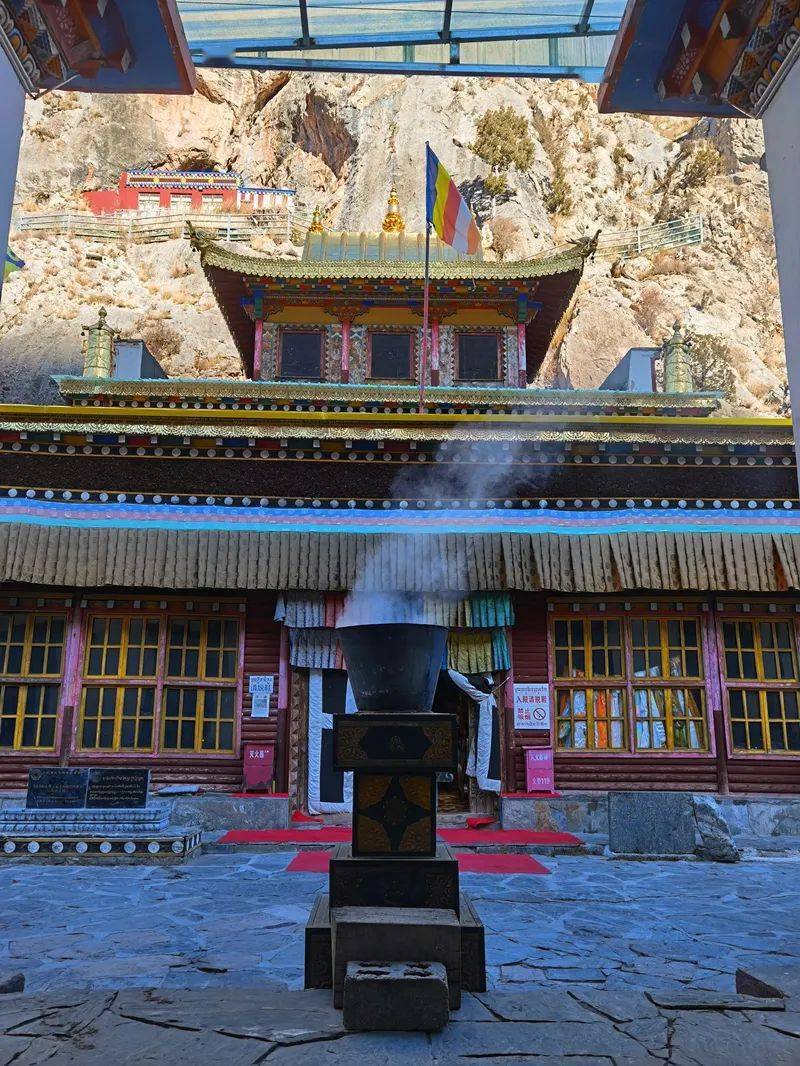 一个人的藏地7参观玉树文成公主庙入住海拔比理塘还高的石渠县真正