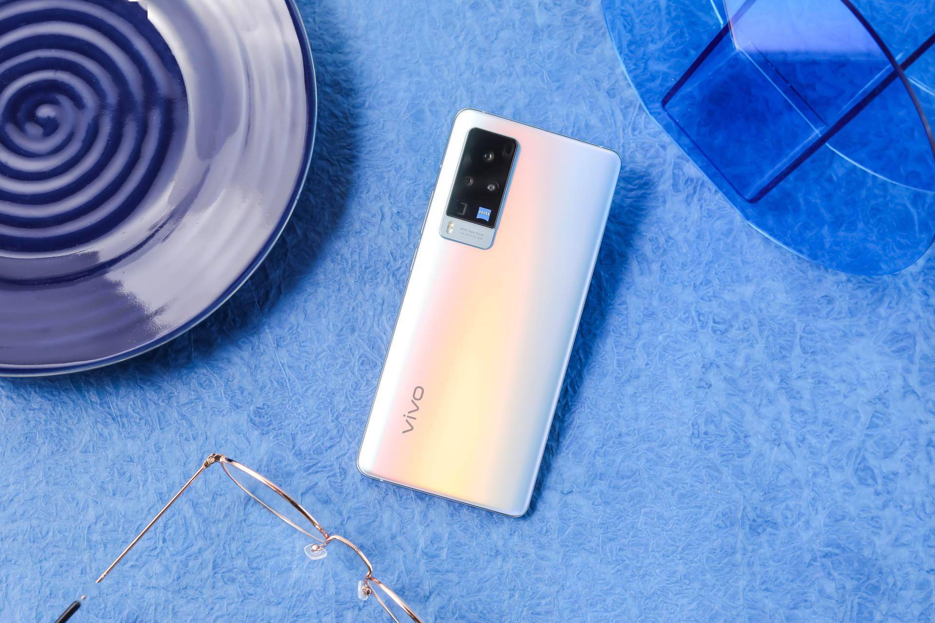 清晰定格瞬间微云台加持让vivox60系列拍得更稳