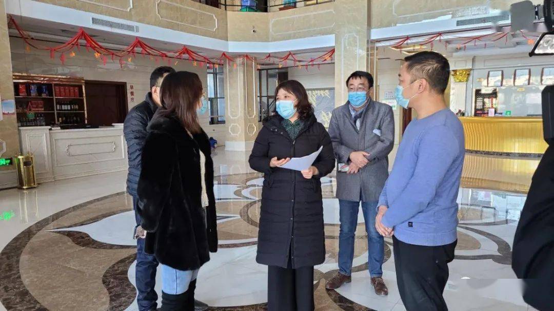 县市场监督管理局及博野镇行政执法大队等部门执法人员到恒源影院