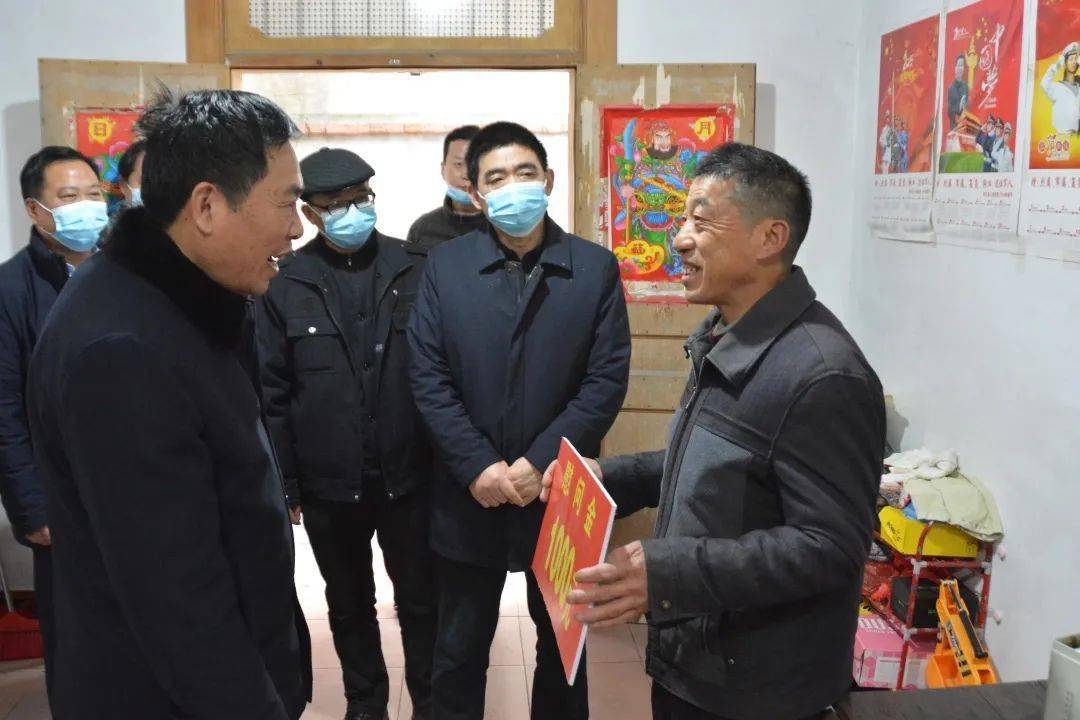 程从春到石牌镇督导疫情防控等工作