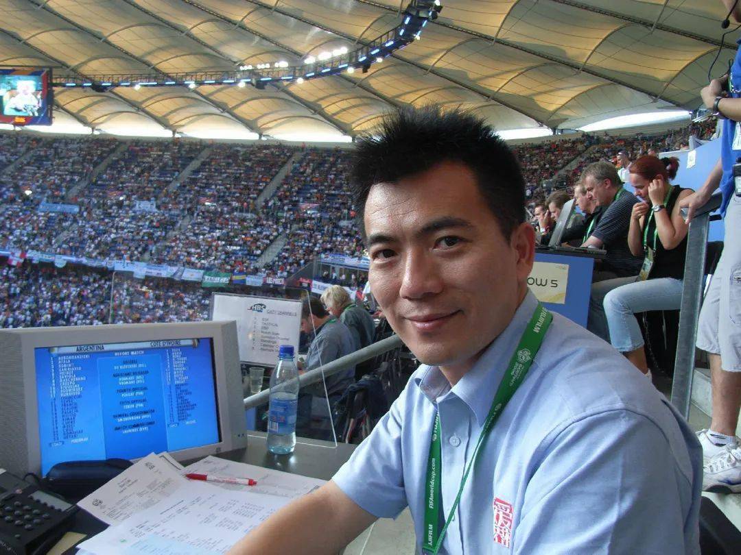 【体育人物】别来无恙黄健翔 足球归化和中性名他都支持