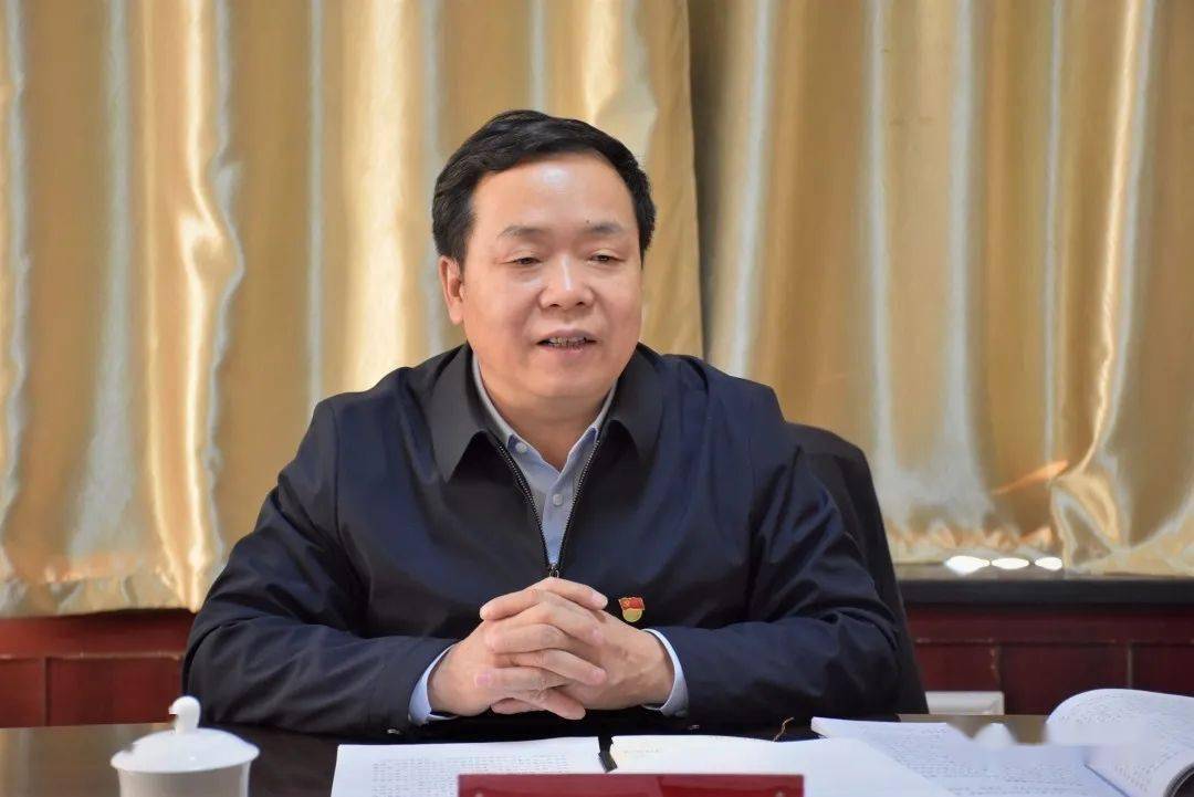 区委书记何正军指导银达镇2020年度领导班子民主生活会