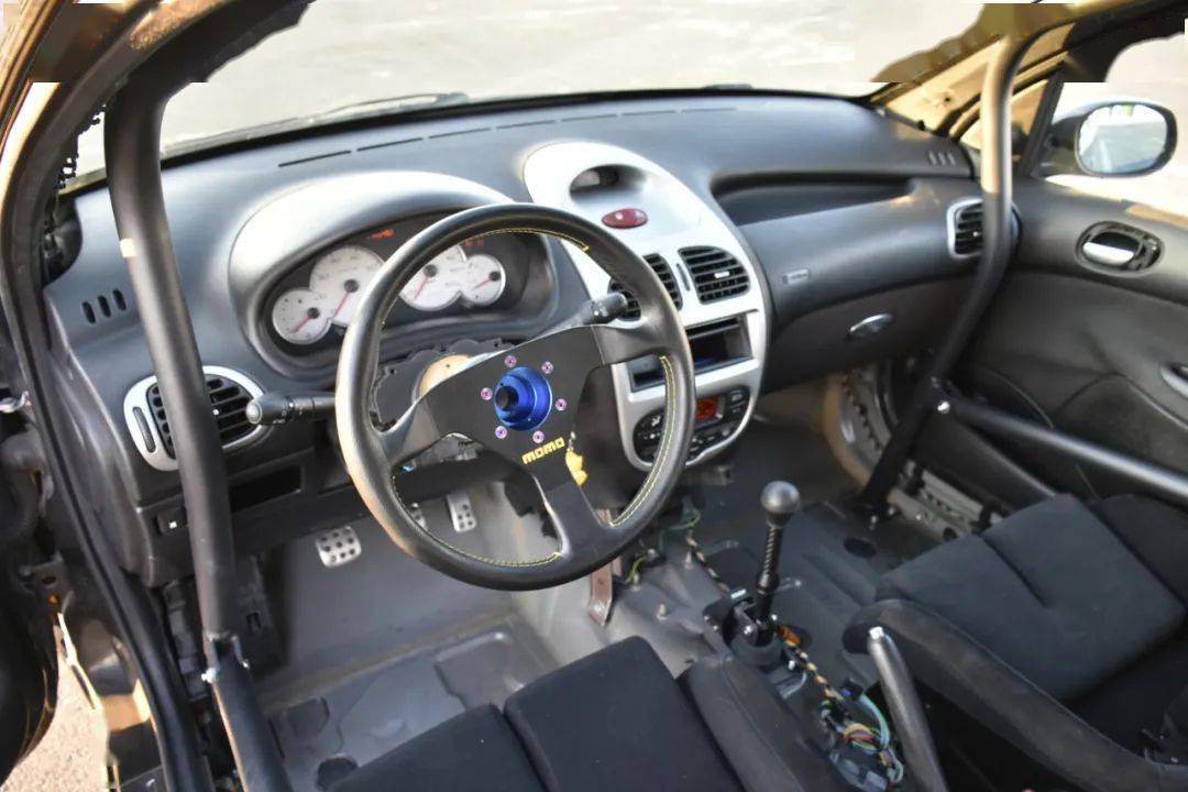 出售:标致206 v19赛车