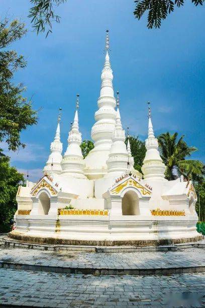 西双版纳2021gdp_2021年西双版纳泼水节(2)