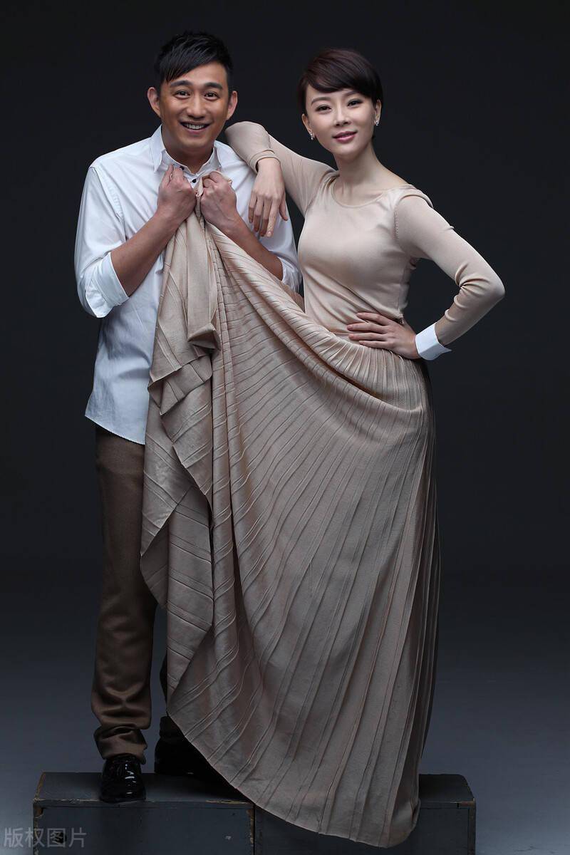 黄磊与陈数合照 陈数女人味太浓了