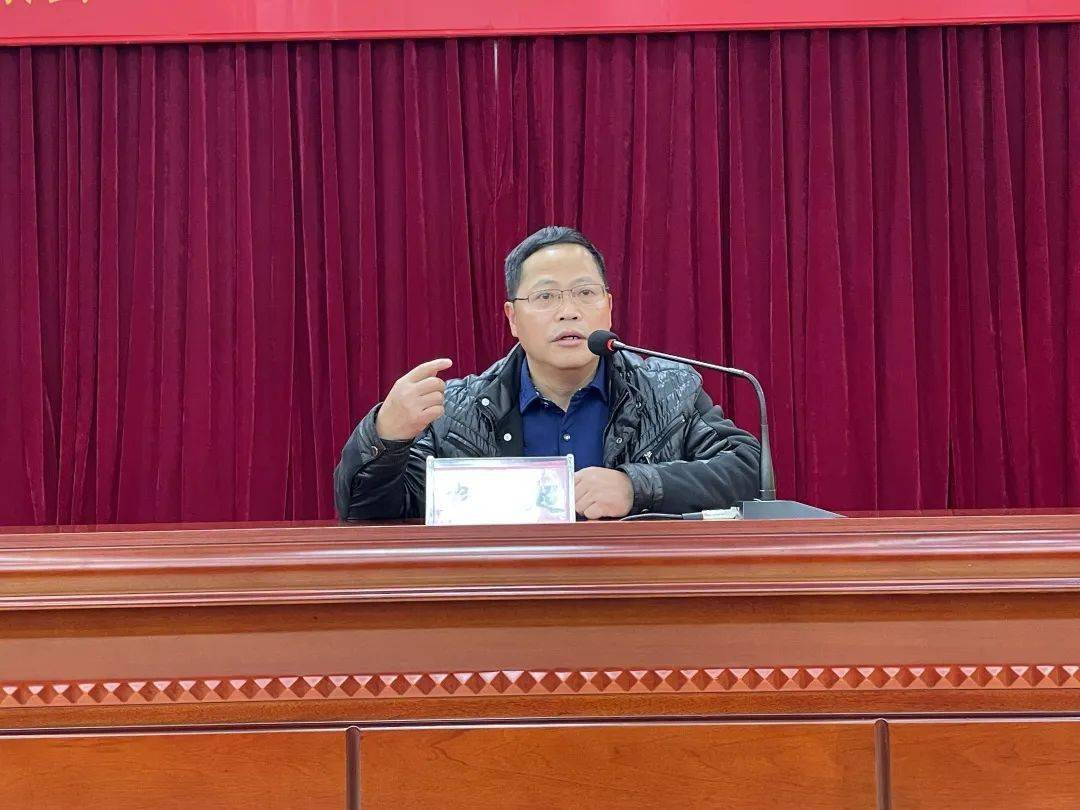 助力抗疫青春无悔那坡县召开2021年疫情防控青年志愿者岗前培训会