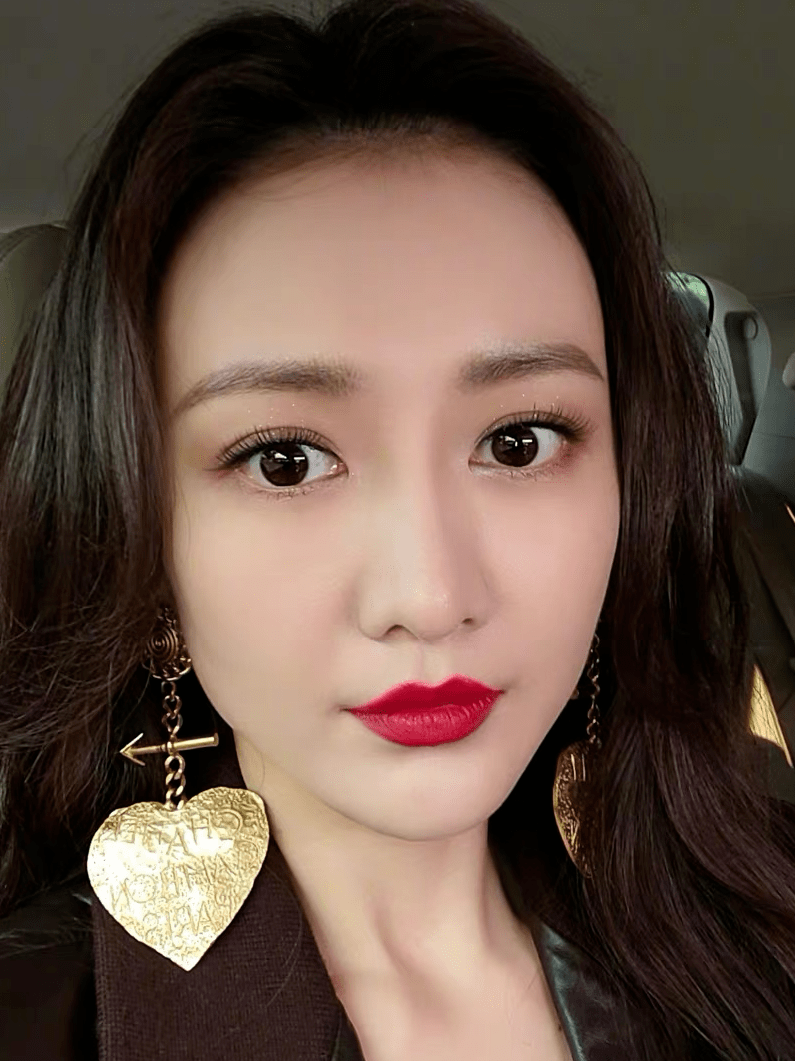 这次换她被怼了._王鸥