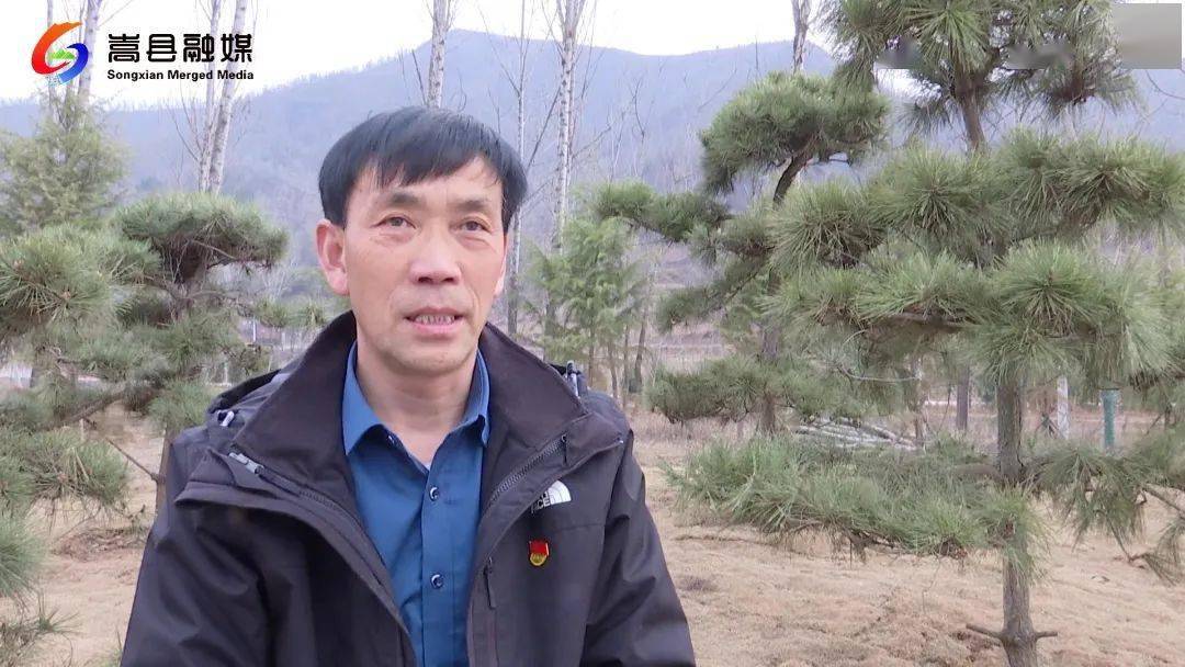 大章镇水沟村党支部书记 张昆峰近年来,我村先后组织有八人组成的专业