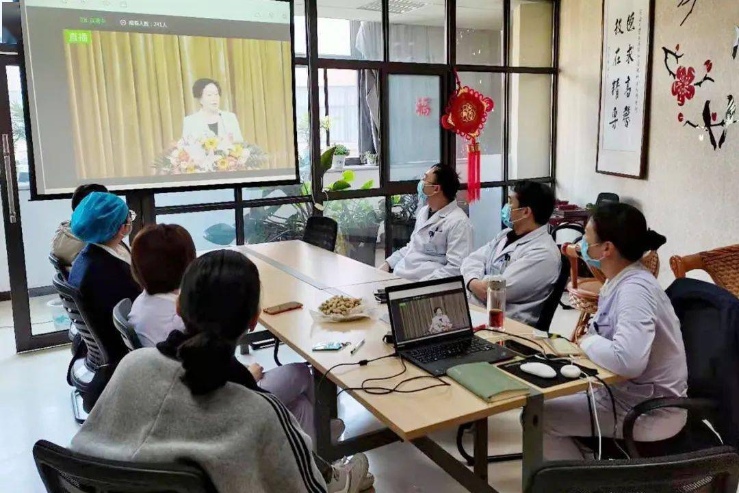 跨越新时代踏上新征程开创新局面谱写新篇章郑州颐和