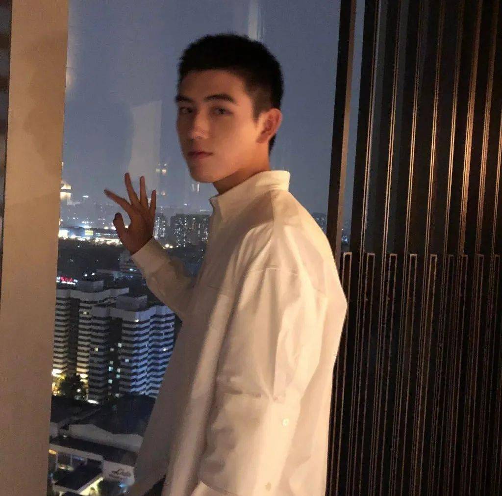 微信头像陈飞宇