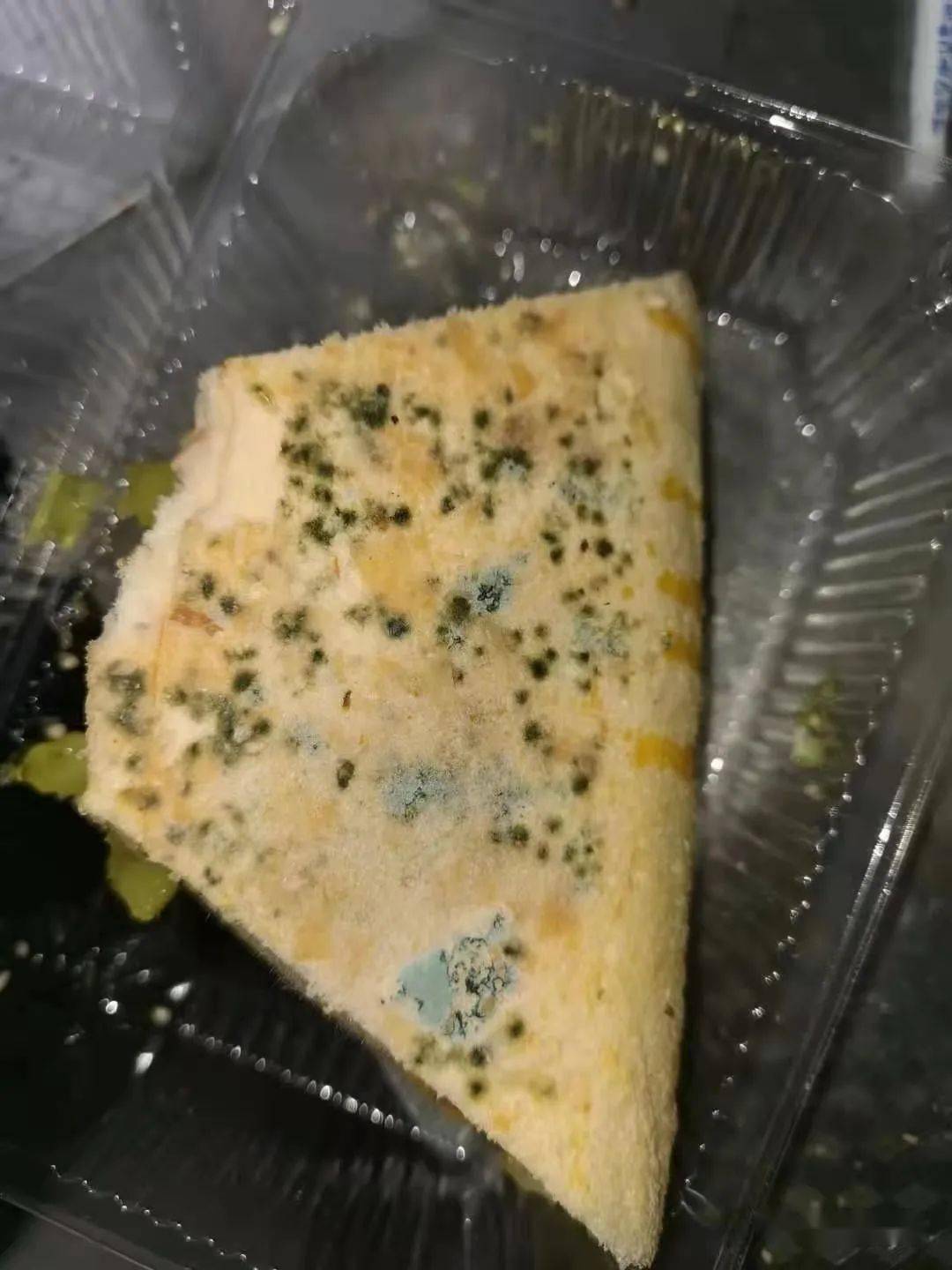 临汾一蛋糕店,发霉蛋糕照卖不误!还有一店老板疑似"失联"?