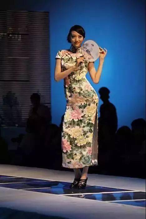 t台上的旗袍秀,这些要领一定要记住