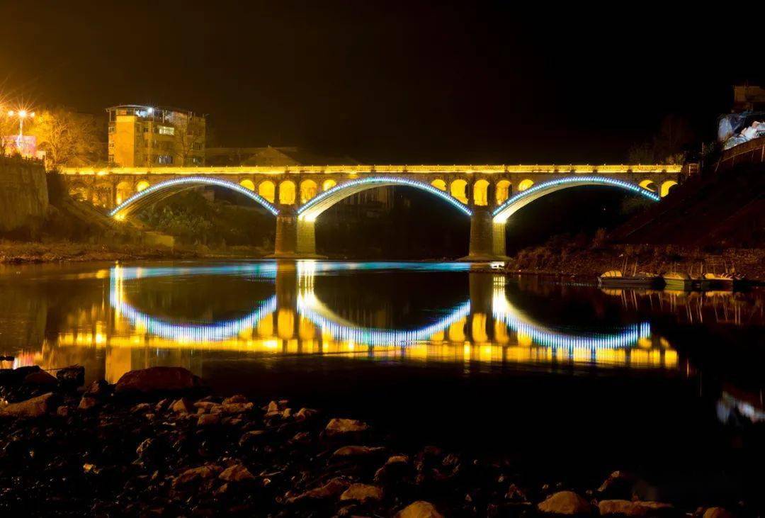 盘点来凤境内酉水河上的七座桥梁