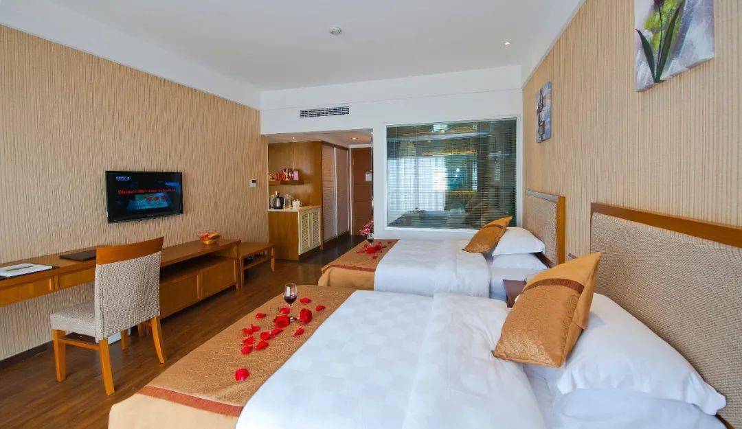 凭泰顺身份证就能享受._温泉度假村