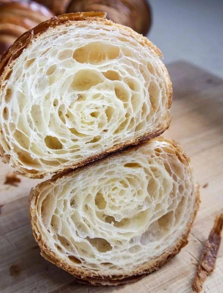 盐可颂 可颂 它们之间的区别远不止差一个 盐 字 面包