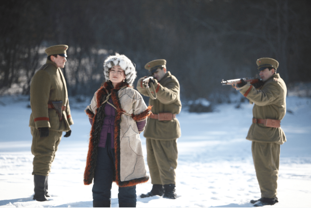 浴血三兄弟今晚开播