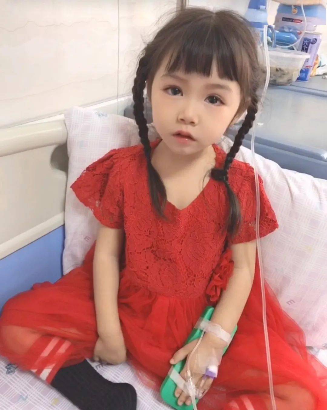 心疼4岁女孩拥有天使面孔却患上这种可怕疾病