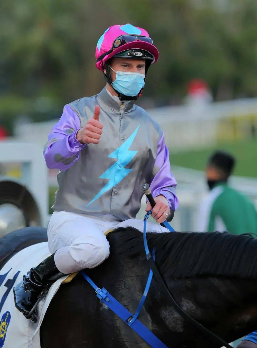 【賽馬】梁家俊3勝星聲送舊年_頭馬