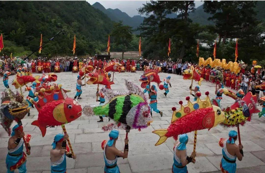 在丽水青田,但其实,可能大家首先想起的还是传统的舞龙灯