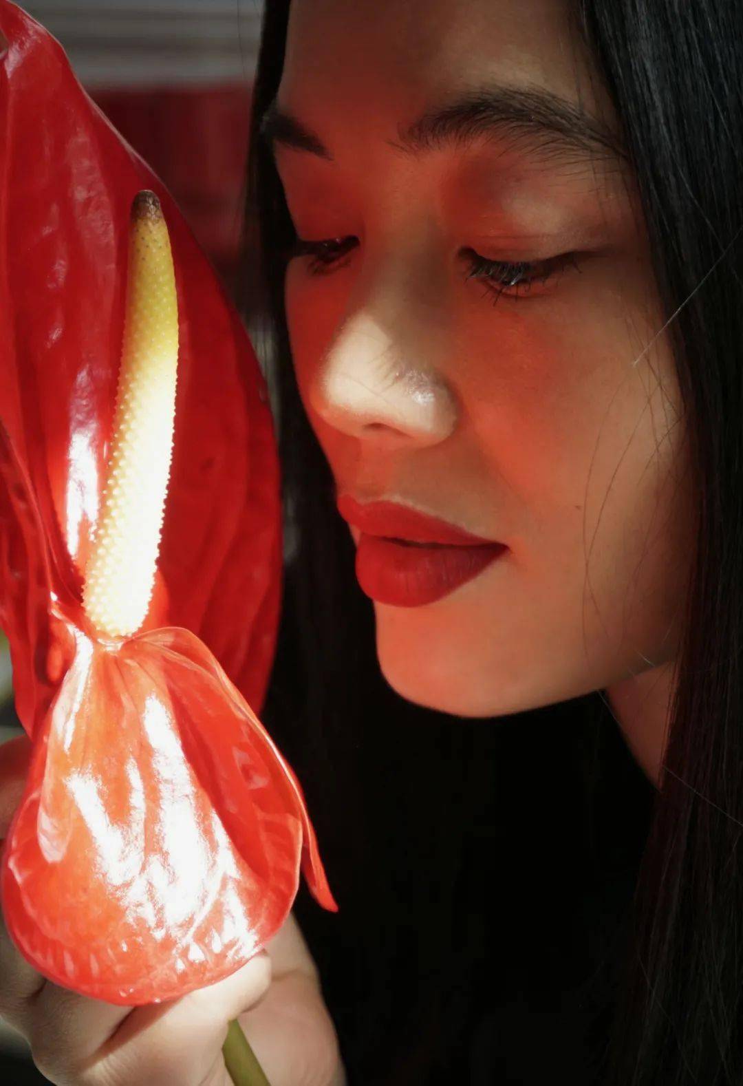 她记录了百样的中国女生,而她的家记录了她自己_罗洋