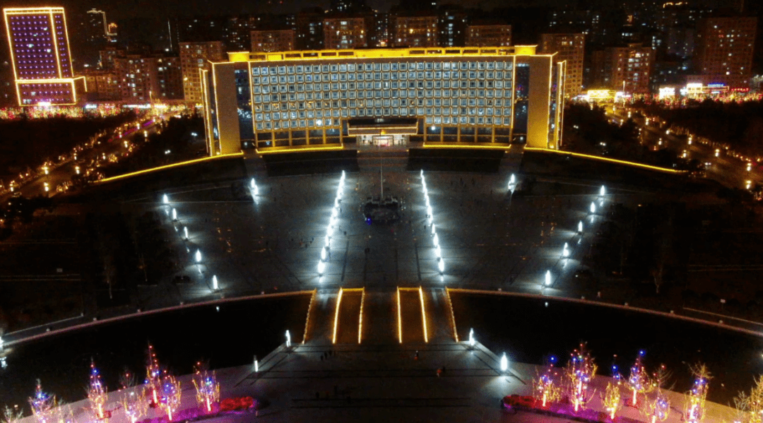 单县综合行政执法局精心实施亮化喜迎新春佳节