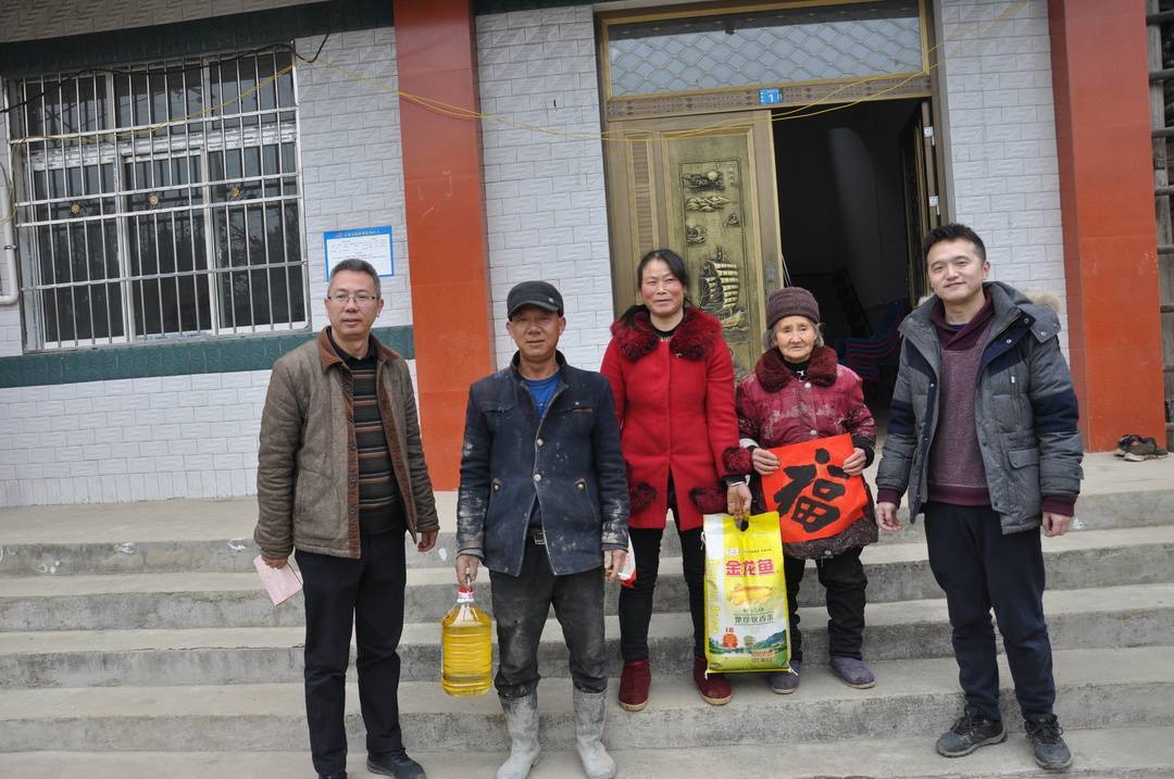 万源总人口_万源八台山风景区图片(2)
