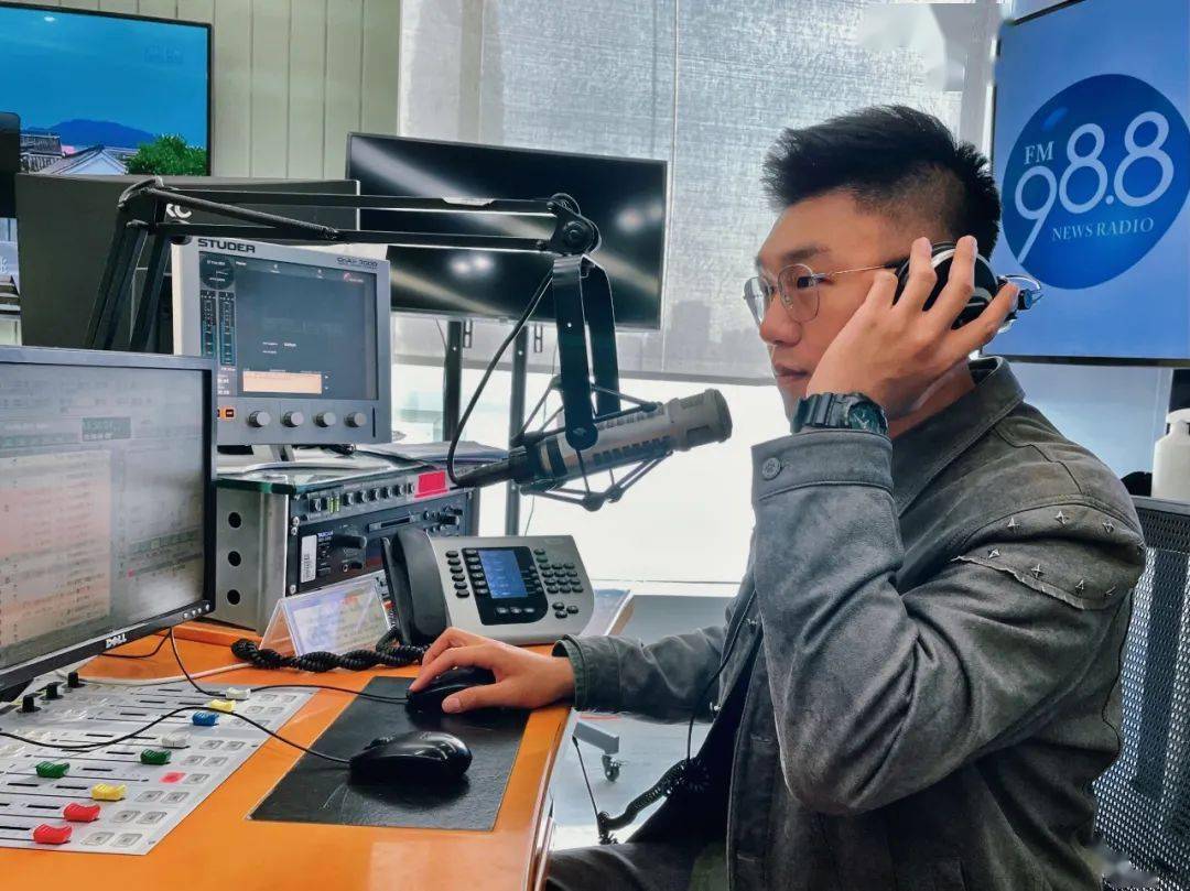 陪伴就地过年的还有郑州电台的主持人们fm98.