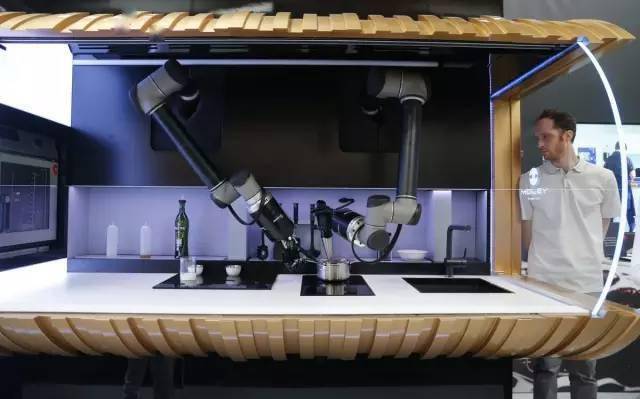 这个机器人不仅可以帮你做饭,还洗碗,收拾厨房!_moley