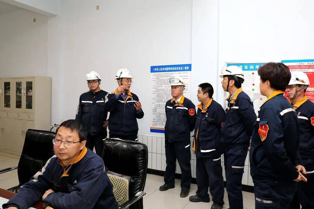 蒋涛,张建业看望慰问一线员工 向坚守岗位的员工致以新春祝福_手机