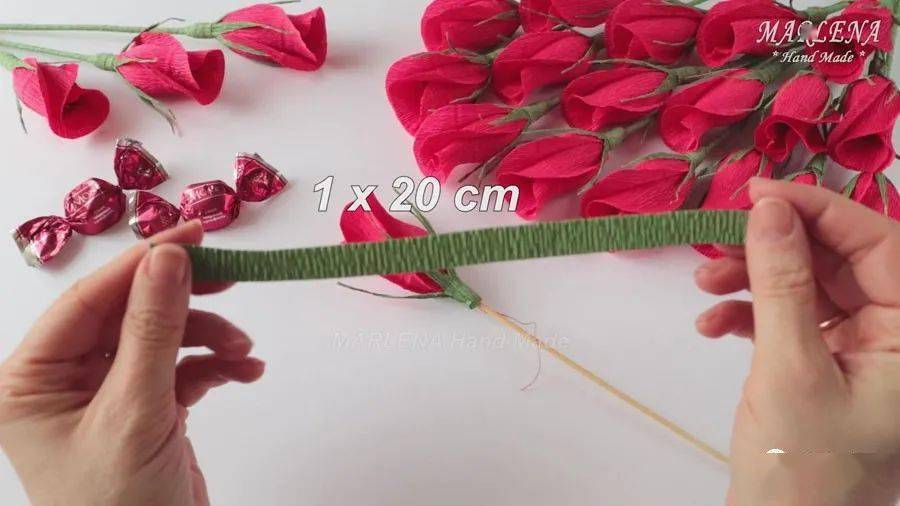 如何翻花瓣 3e27f5228e414e5aa41081acc3f693af.jpeg