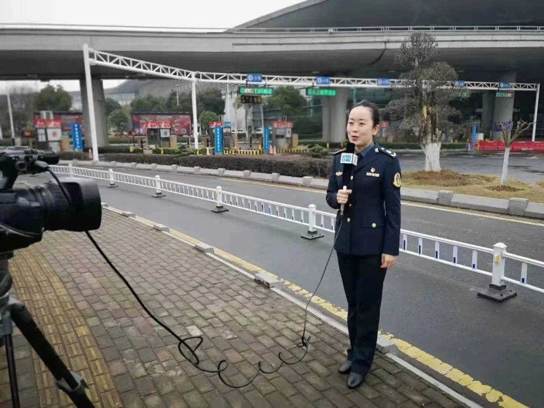 镜头对准机场 62cff7e6e26c4e5db20c28931b760c51.jpeg
