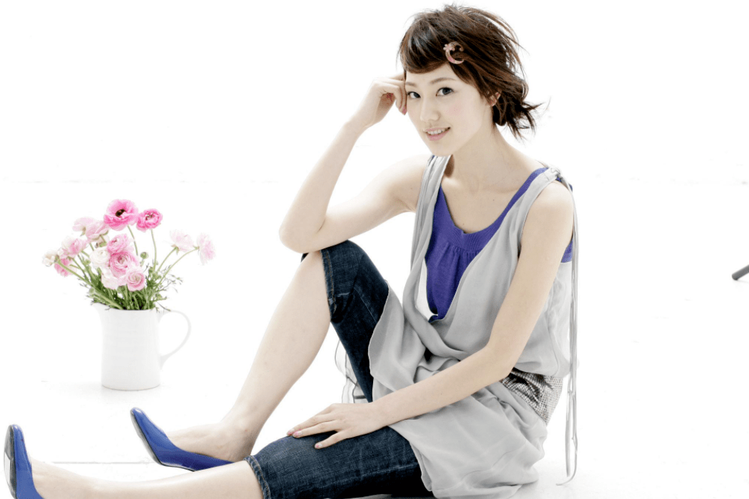 曾是李咏指定搭档,因"私生活"混乱被央视退回,如今37岁过成这样