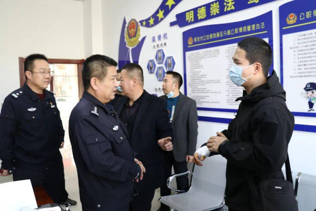 大年初四3名民警抓捕逃犯负伤