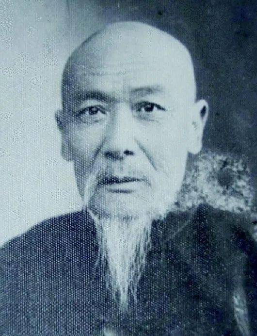 凭着自己天资聪慧,就这么苦练了几年,虽然比起伯父"杨无敌"杨班侯差了