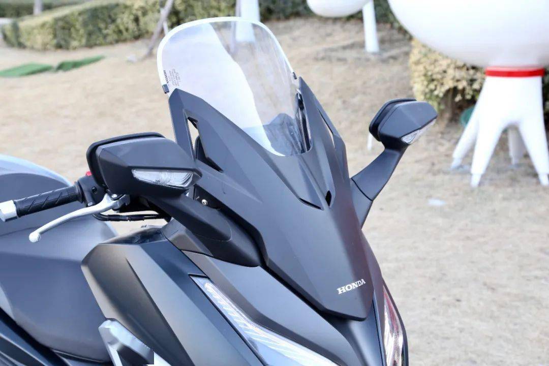 中排车型丨实驾测试5万能买的进口hondanss350踏板是什么体验