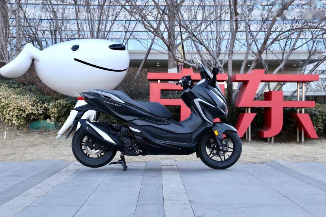 中排车型丨实驾测试5万能买的进口hondanss350踏板是什么体验