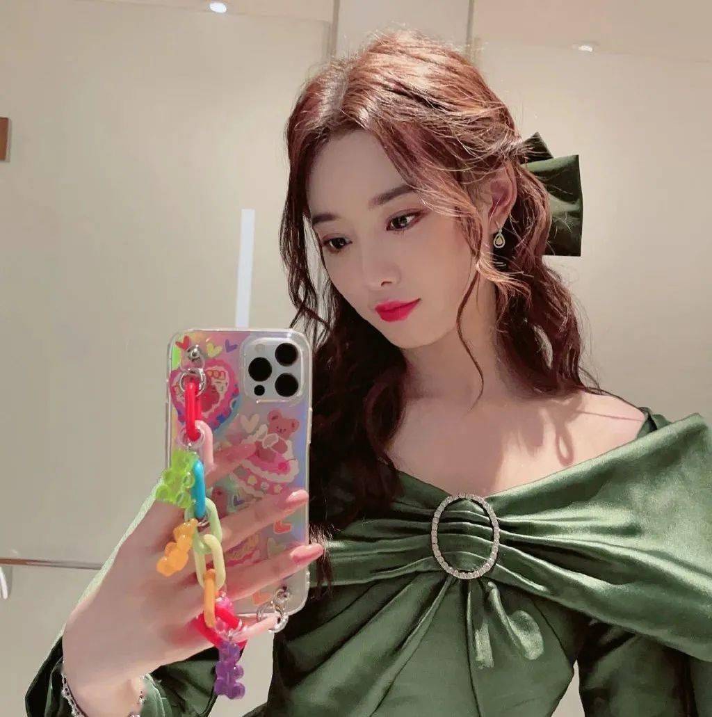 【微信头像】徐艺洋