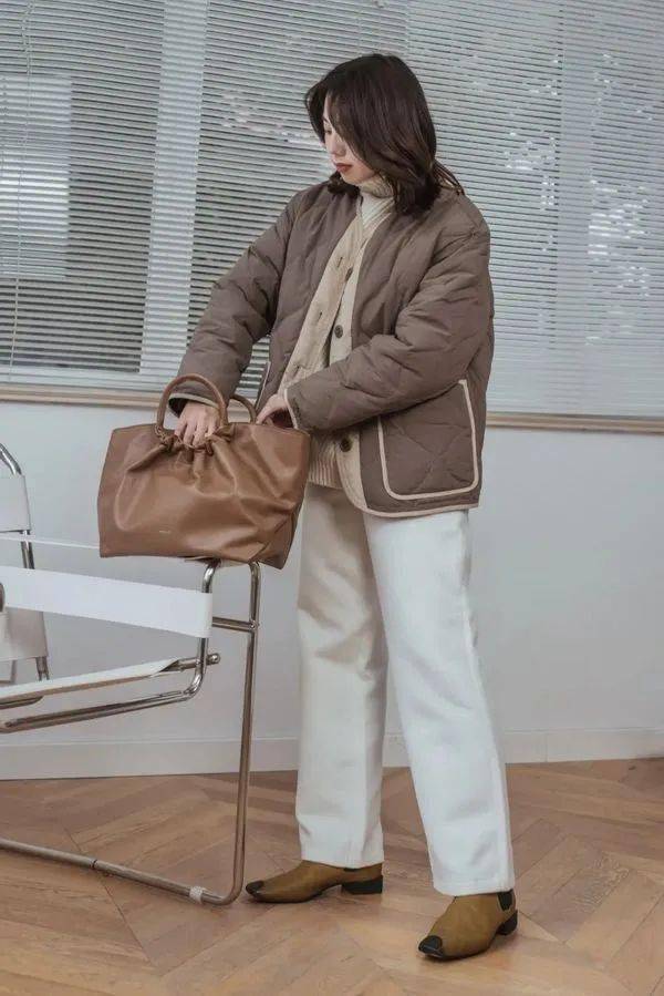 羽绒服 直筒裤=秋冬遮肉显瘦穿搭