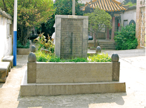 闻一多殉难处纪念碑背面1986年7月15日,李闻惨案40周年之际,中国