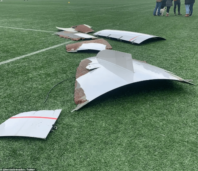 纸飞机飞一百米高 4ba00e84177840e599844a13524fd72f.png