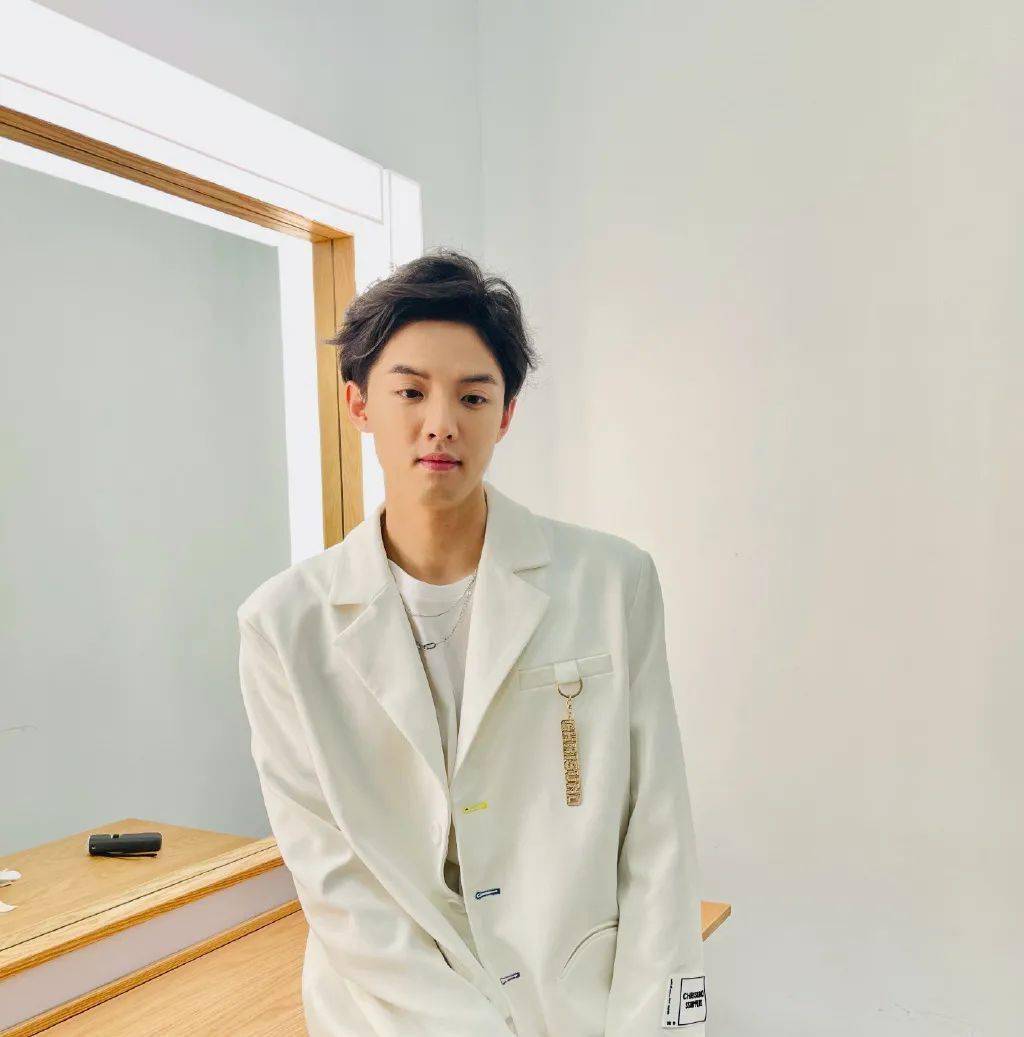 【微信头像】周峻纬